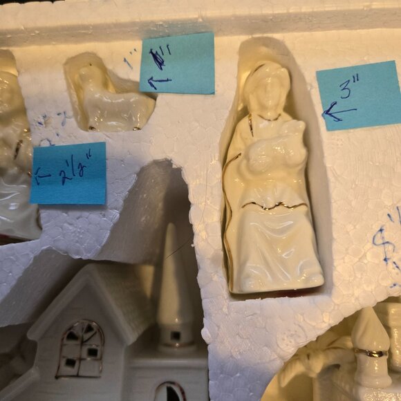 INTERNATIONAL BAZAAR 11 PIECE NATIVITY SCENE VOTIVE CANDLE HOLDER SET - Picture 5 of 13